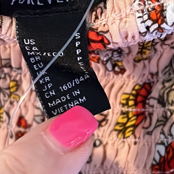 NWT Forever 21 Sz Small Maxi dress. On or off shoulder. Stretch rusched bodice. - Picture 3 of 4